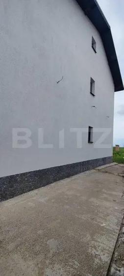 Casă cu 15 camere cu Teren 1000 Mp în Dumbrava