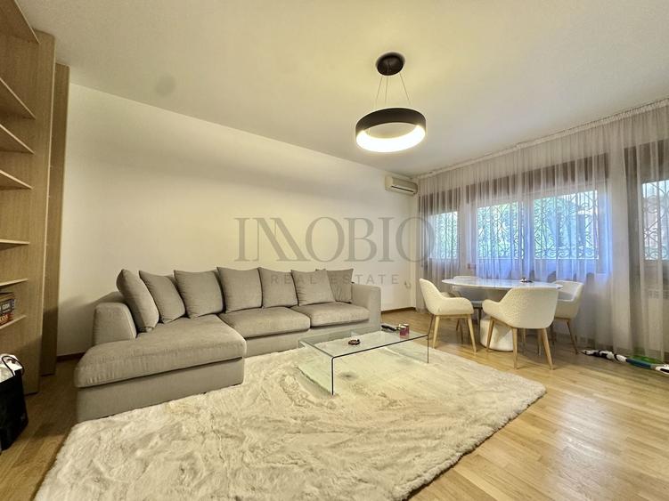 Apartament cu 3 camere decomandat, mobilat în Primăverii