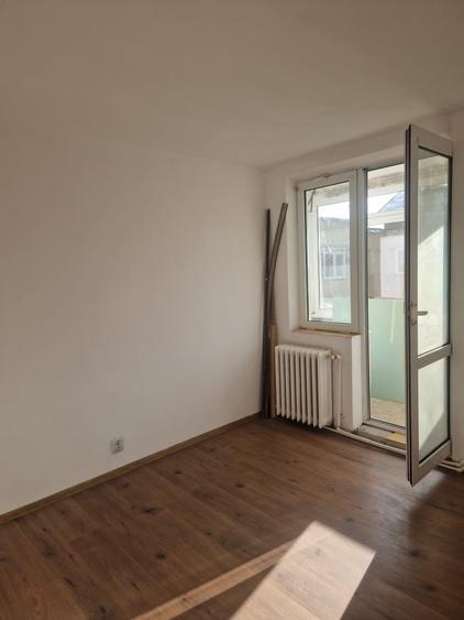 Apartament cu 2 camere decomandat în Precista