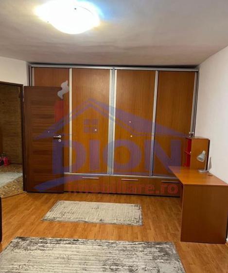 Garsonieră decomandată în Vitan