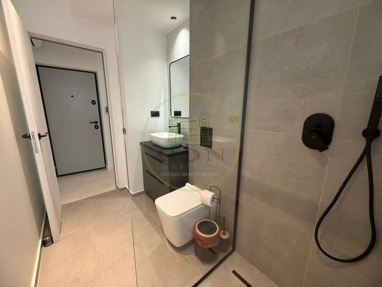 Apartament cu 2 camere decomandat, mobilat în Central