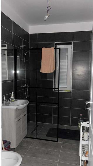 Apartament cu 2 camere decomandat în Giroc