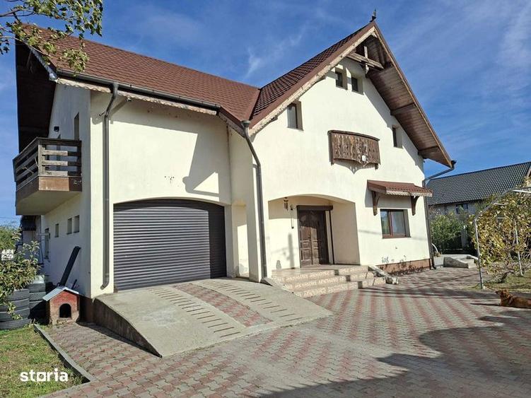 Casă cu 4 camere cu Teren 200 Mp în Costești