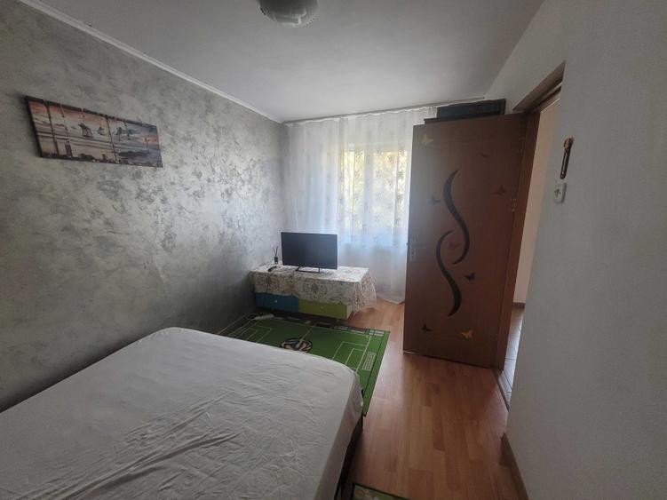 Apartament cu 2 camere semidecomandat în Palazu Mare