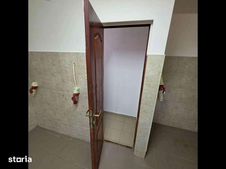 Spațiu comercial, de 60 mp, în Păulești