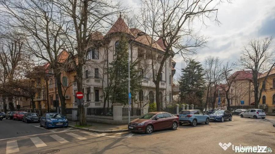 Casă cu 7 camere cu Teren 413 Mp în Dorobanți