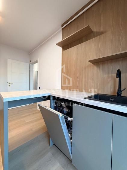Apartament cu 2 camere semidecomandat, mobilat în Florești