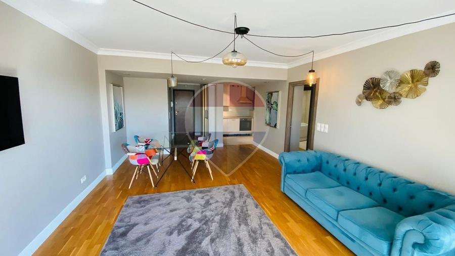 Apartament cu 2 camere semidecomandat, mobilat în Sisești