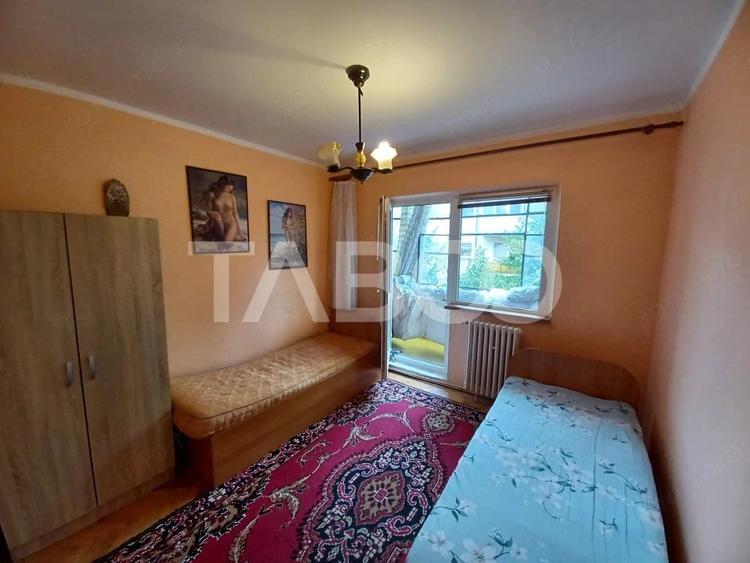 Apartament cu 4 camere decomandat în Central