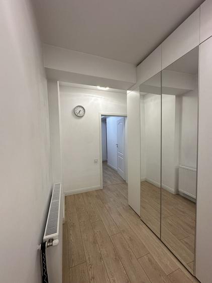 Apartament cu 2 camere decomandat în Roșu