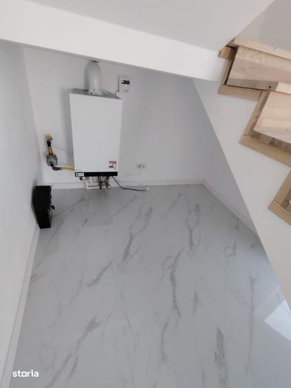 Casă cu 4 camere în Central