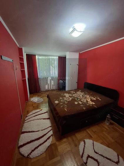 Apartament cu 3 camere semidecomandat în Brâncoveanu
