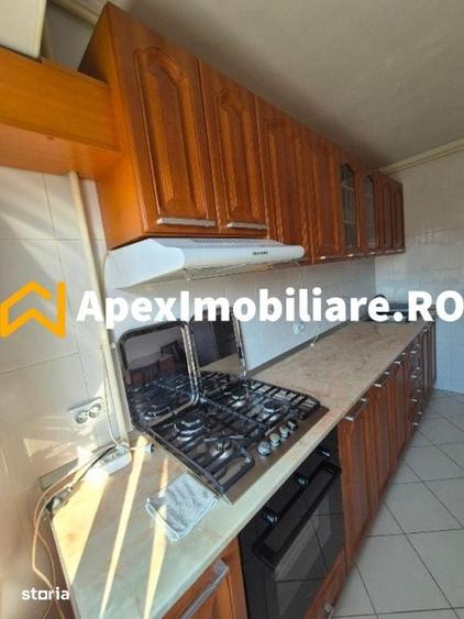 Apartament cu 3 camere decomandat în Giurgiului