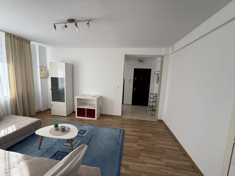 Apartament cu 2 camere nedecomandat în Central