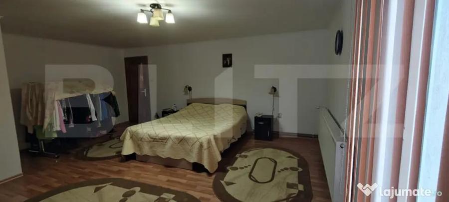 Casă cu 4 camere cu Teren 7238 Mp în Central