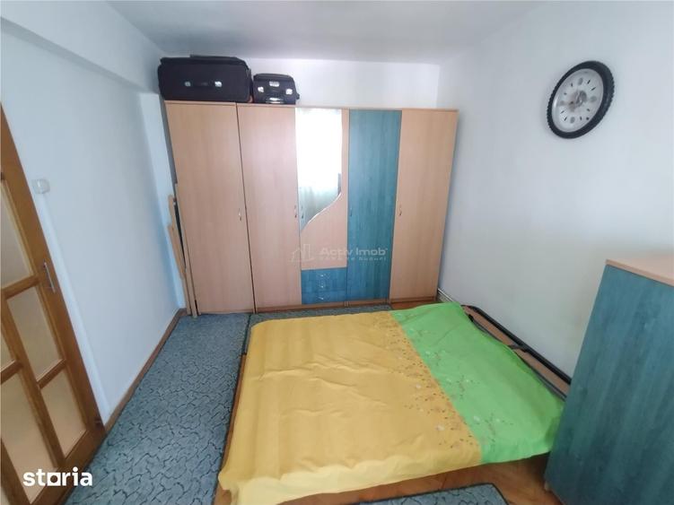 Apartament cu 4 camere decomandat în Central