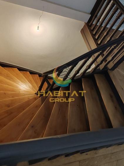 Casă individuală cu 11 camere cu Canalizare în Ultracentral