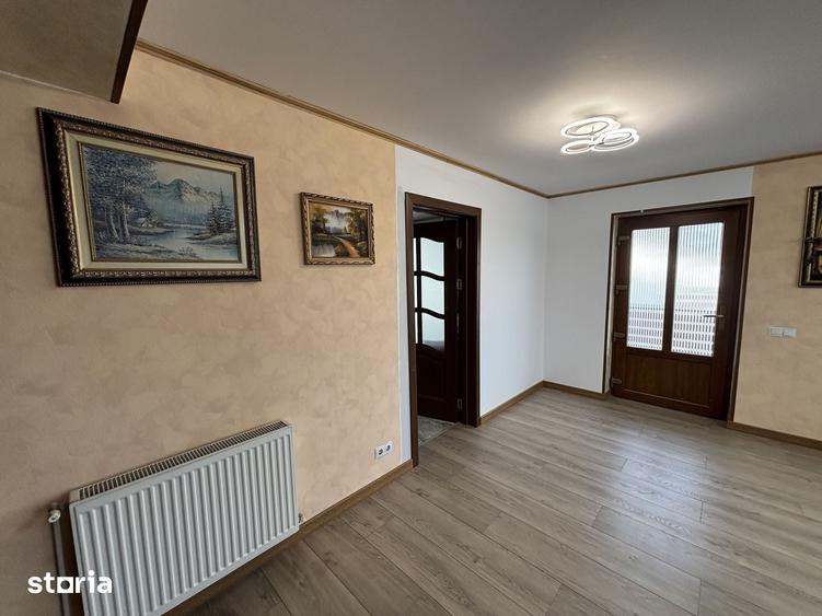 Casă cu 5 camere cu Teren 426 Mp în Central