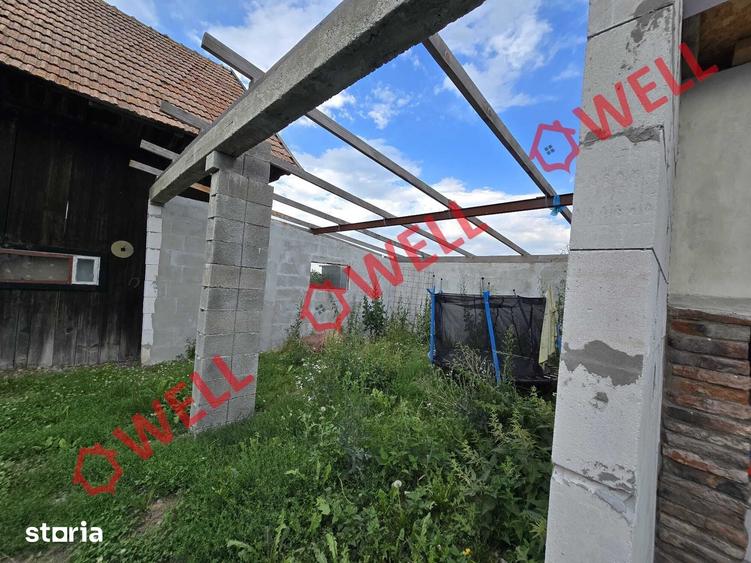 Casă cu 4 camere cu Teren 1102 Mp în Ozun