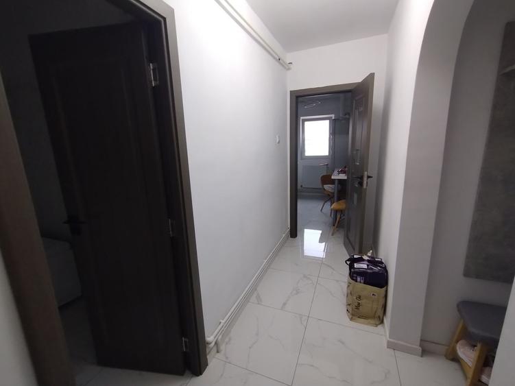 Apartament cu 2 camere decomandat în Alexandru cel Bun