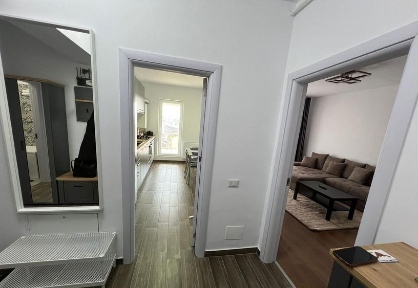 Apartament cu 2 camere decomandat în Titan