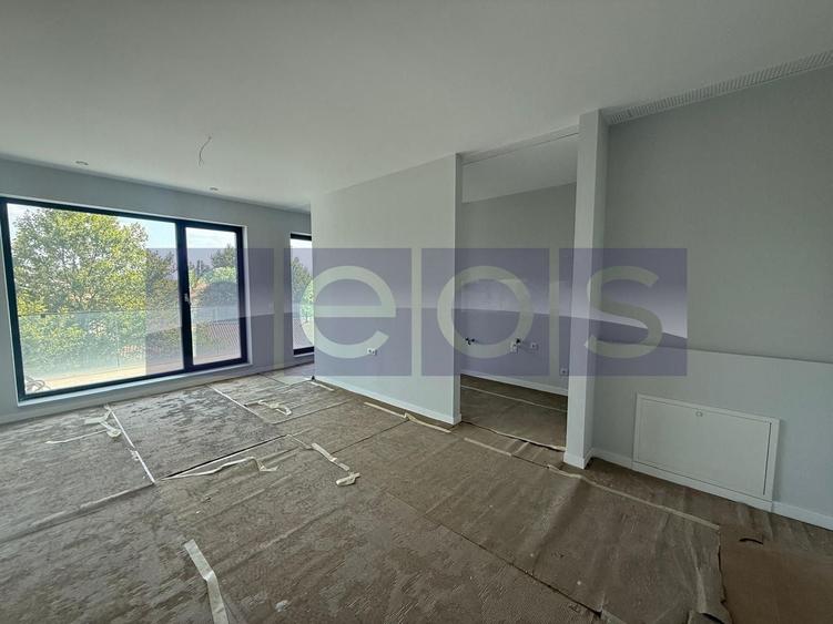 Apartament cu 3 camere în Străulești