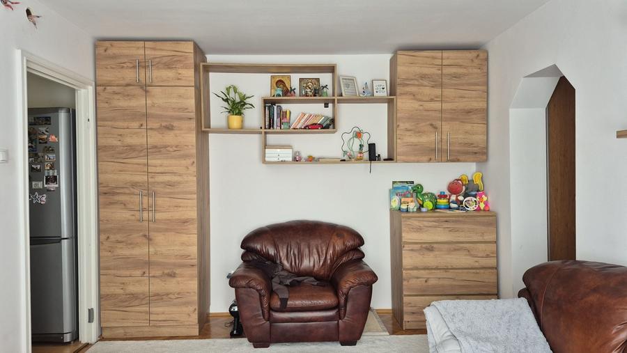 Inchiriez apartament doua camere calea Bucuresti - 1