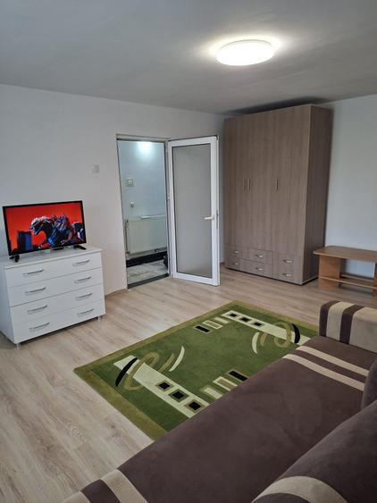 Garsonieră decomandată în Exterior Vest