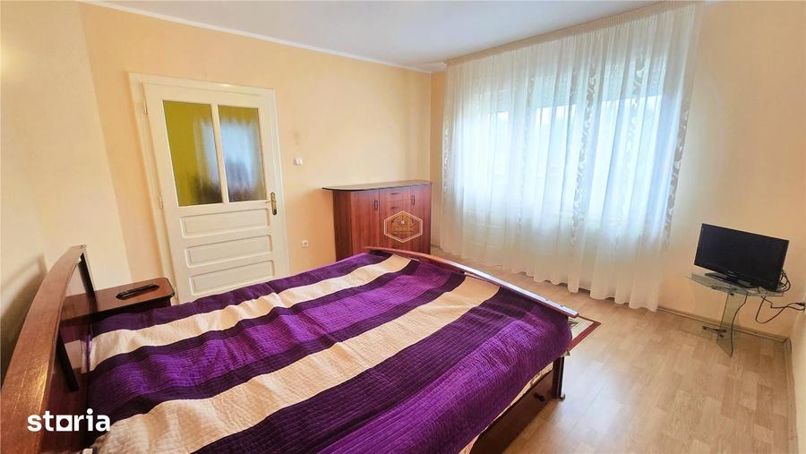 Casă cu 7 camere cu Teren 1384 Mp în Micro 17
