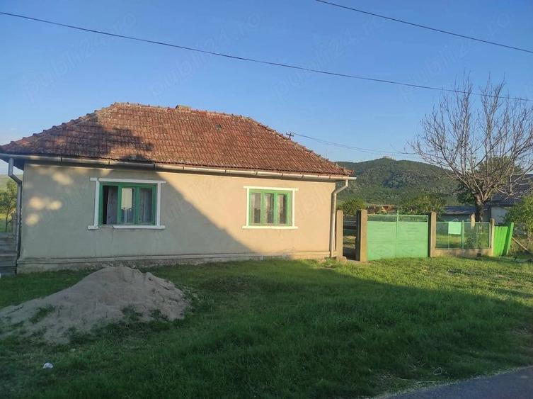 Teren de 1550 mp, în Galșa