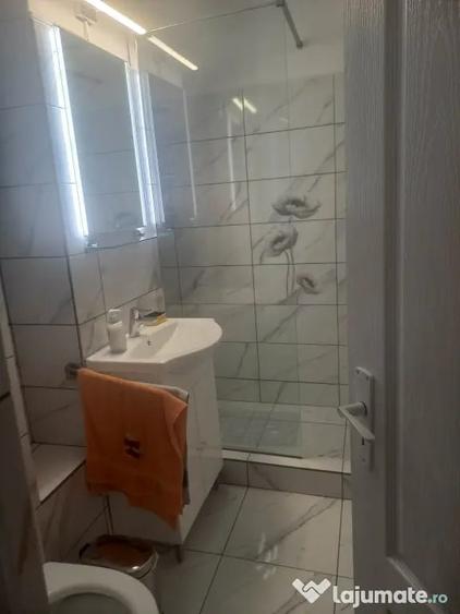 Apartament cu 2 camere semidecomandat în Vitrometan