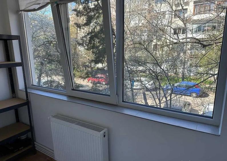 Apartament cu 3 camere semidecomandat în Mazepa 1