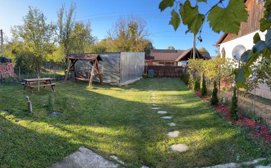 Casă individuală cu 5 camere cu Canalizare în Măgura