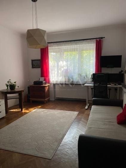 Apartament cu 3 camere decomandat în Andrei Mureșanu
