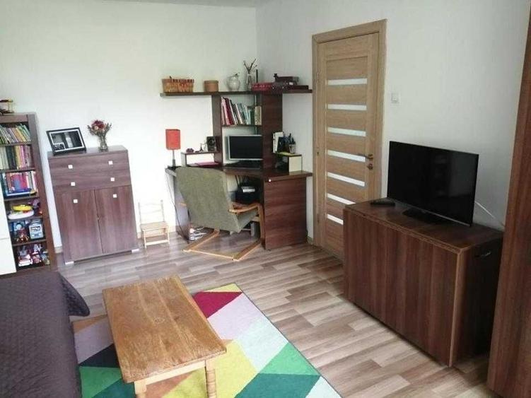 Apartament cu 2 camere semidecomandat în Dosu Bricii