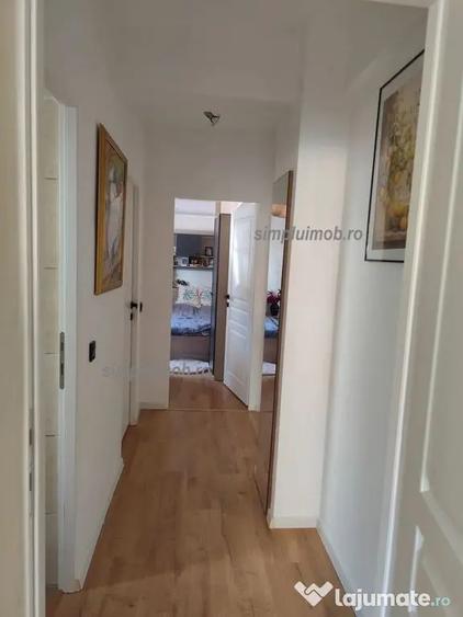 Apartament cu 3 camere semidecomandat în 1 Decembrie 1918