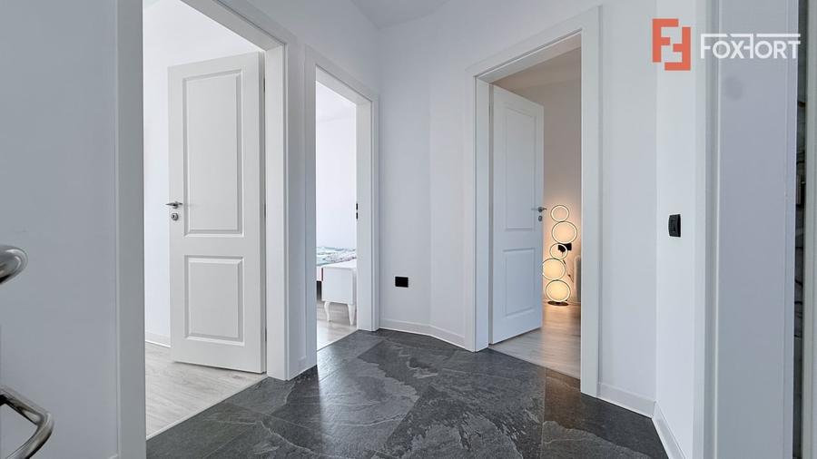 Duplex cu 4 camere cu Teren 271 Mp în Urseni