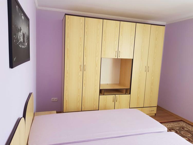 Apartament cu 3 camere decomandat în Lazaret