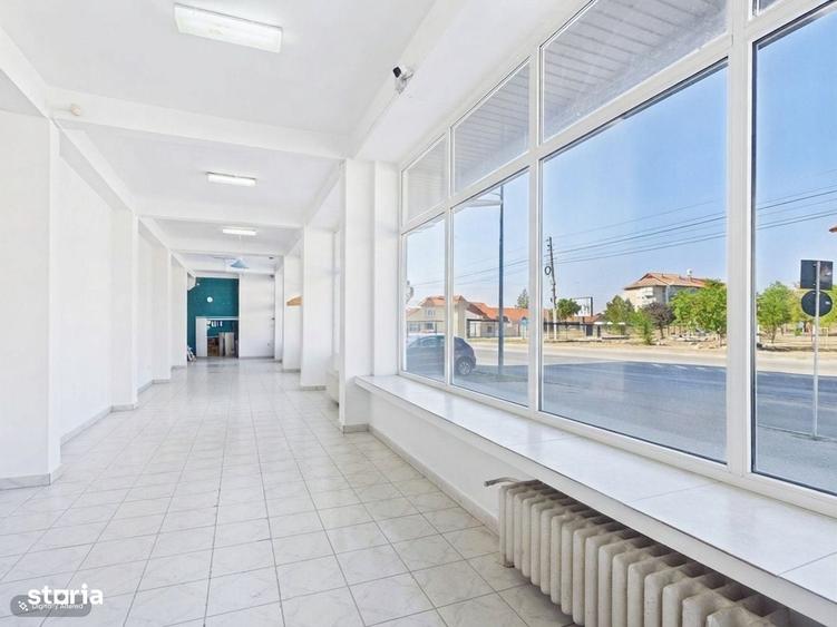 Spațiu comercial, de 265 mp, în Central