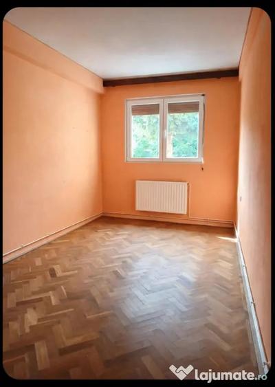 Apartament cu 2 camere decomandat în Astra