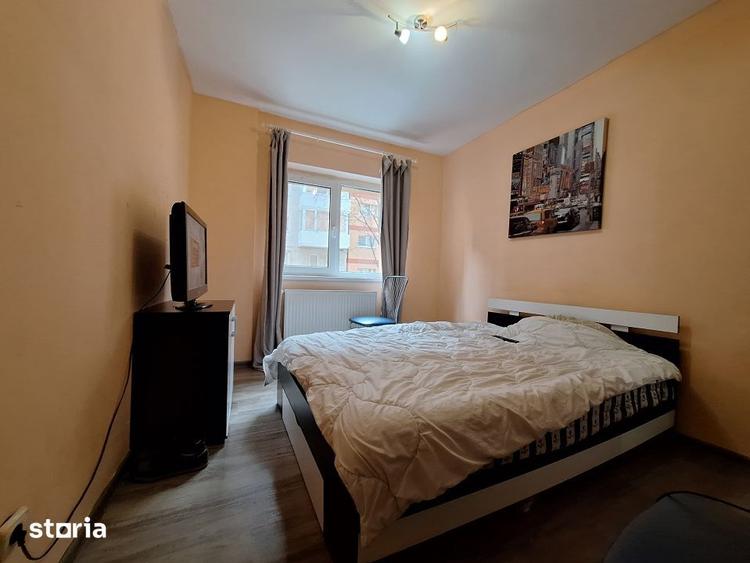 Apartament cu 3 camere decomandat, mobilat în Aradului