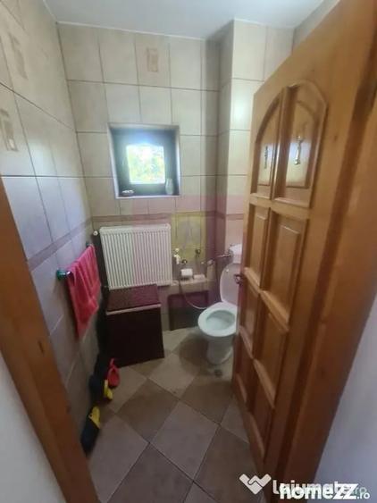 Casă cu 5 camere cu Teren 2177 Mp în Ghioșești