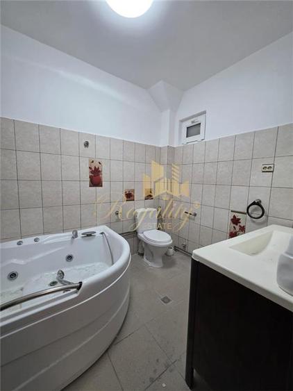 Apartament cu 5 camere decomandat, mobilat în Girocului