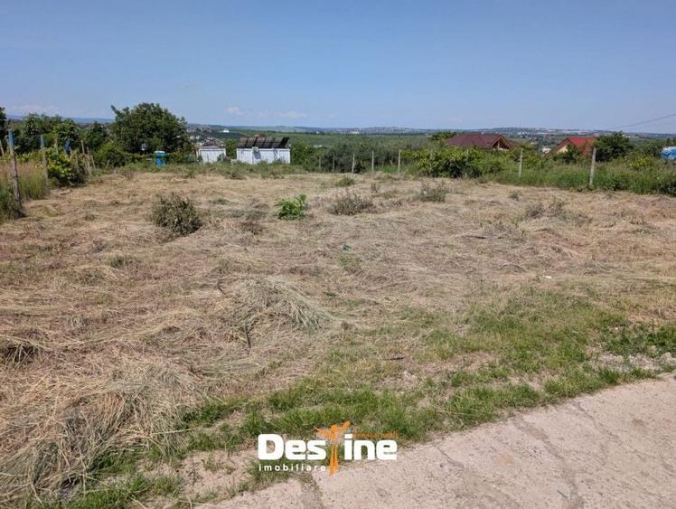 Teren Construcții intravilan de 974 mp, în Bârnova