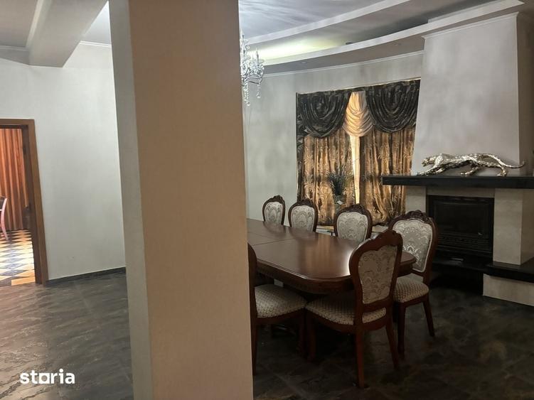 Casă cu 6 camere cu Teren 1000 Mp în Central
