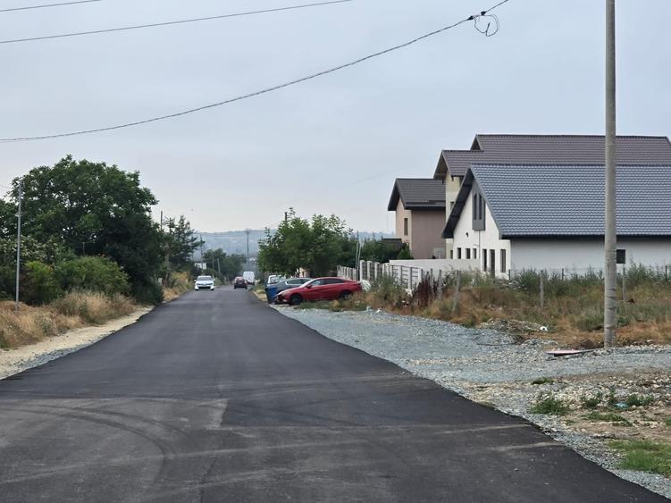 Teren Construcții intravilan de 770 mp, în Lazu