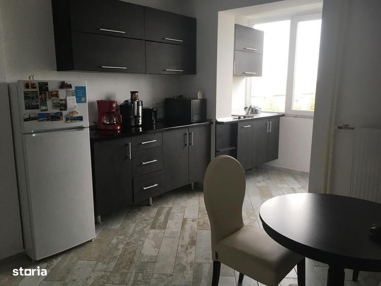 Apartament cu 3 camere decomandat în Rogerius