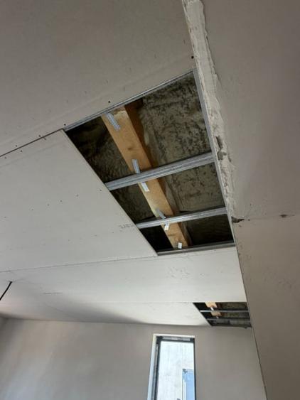 Casă cu 4 camere cu Teren 500 Mp în Central