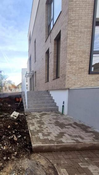 Duplex cu 4 camere cu Canalizare în Andrei Mureșanu