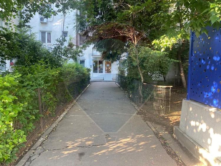 Apartament cu 2 camere decomandat în Brâncoveanu